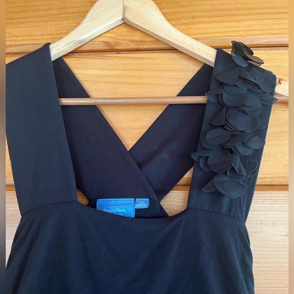 Simply Vera Vera Wang black dress with decorative shoulder strap   Size XS